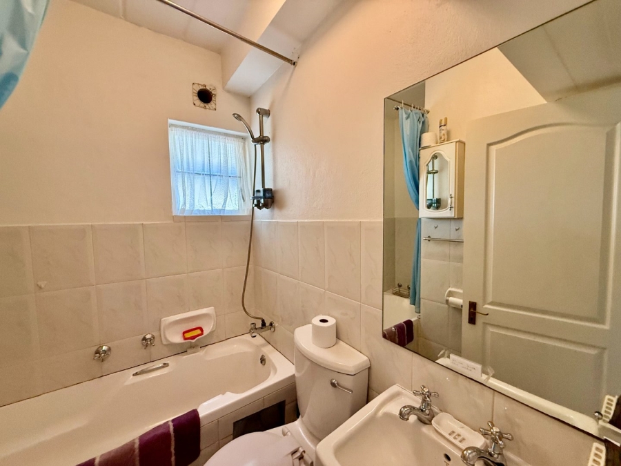 2 Bedroom Property for Sale in Caribbean Beach Club North West